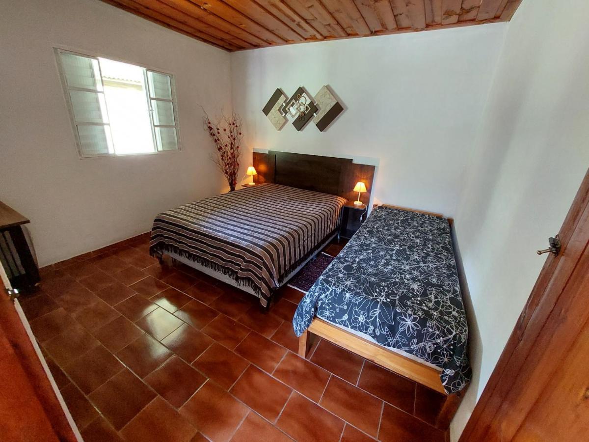 Gonçalves Casa Aconchegante Na Roca C/ Piscina/Churrasqueira מראה חיצוני תמונה