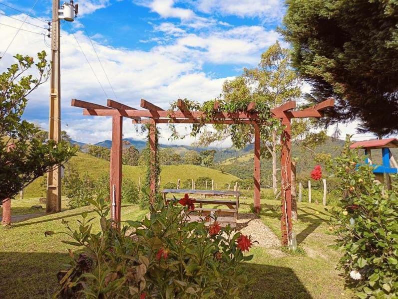 Gonçalves Casa Aconchegante Na Roca C/ Piscina/Churrasqueira מראה חיצוני תמונה